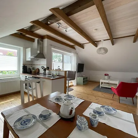 Hennis Huuske Apartment *